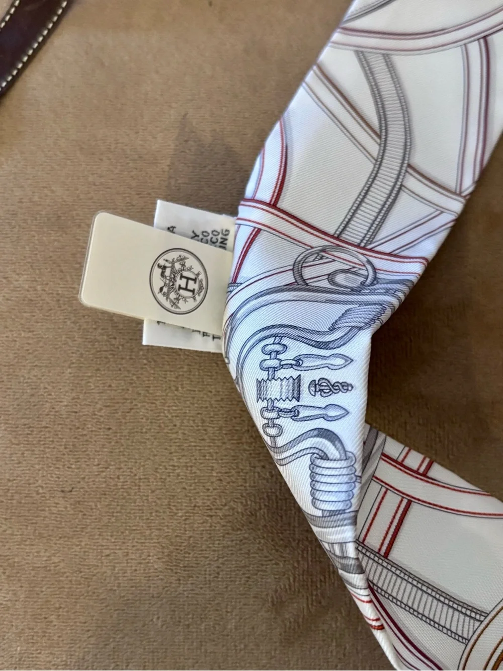 Hermes Harnais Legendaire Silk Twilly Scarf NWT - Picture 4 of 7